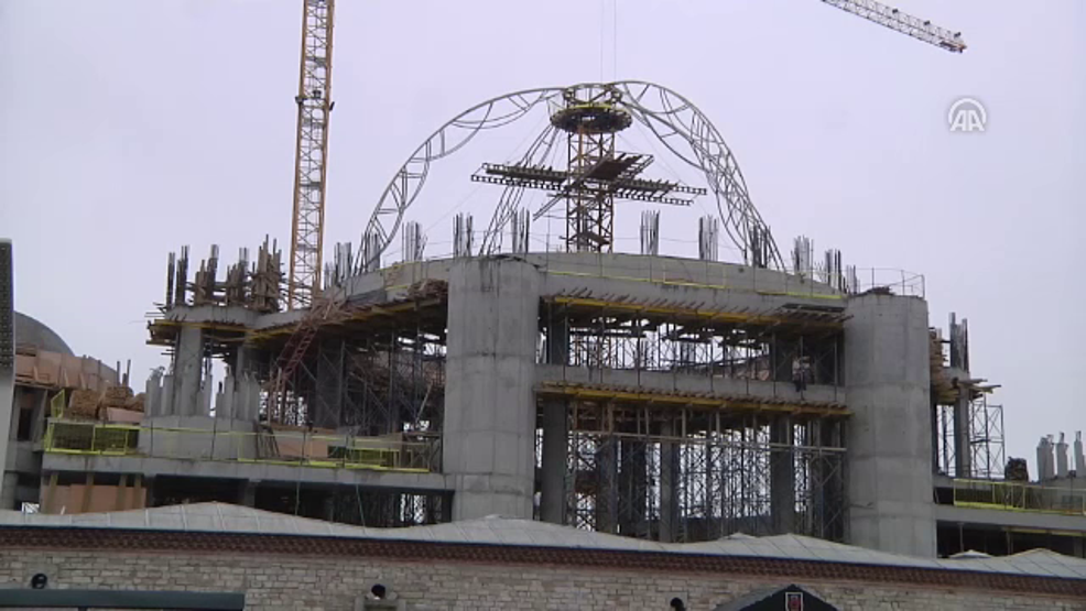 Taksimde cami inşaatı sürüyor: Meydan bambaşka bir hale gelecek