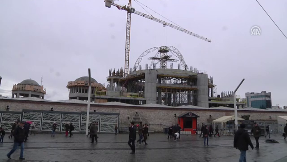 Taksimde cami inşaatı sürüyor: Meydan bambaşka bir hale gelecek