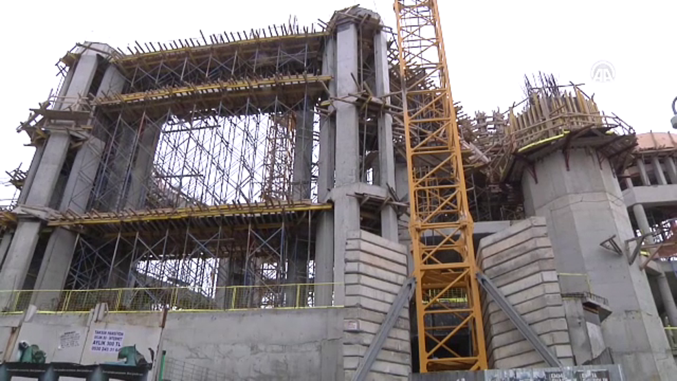 Taksimde cami inşaatı sürüyor: Meydan bambaşka bir hale gelecek