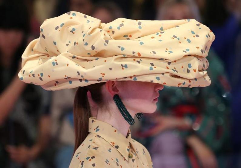 Ajda Pekkan, Londra Moda Haftasında podyuma çıktı