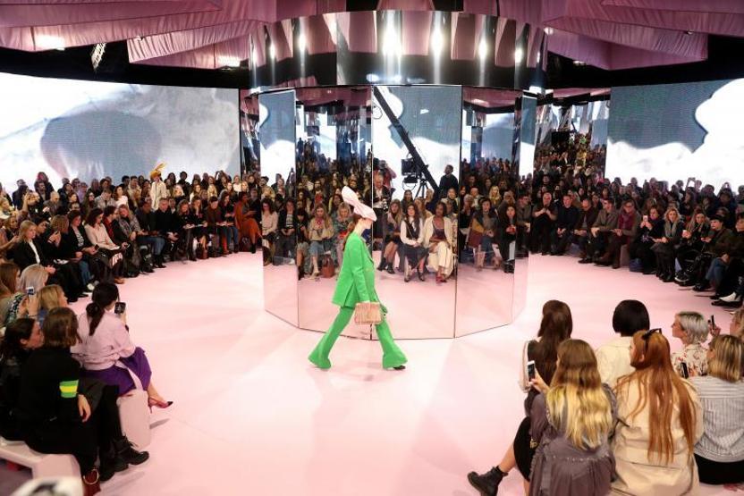 Ajda Pekkan, Londra Moda Haftasında podyuma çıktı