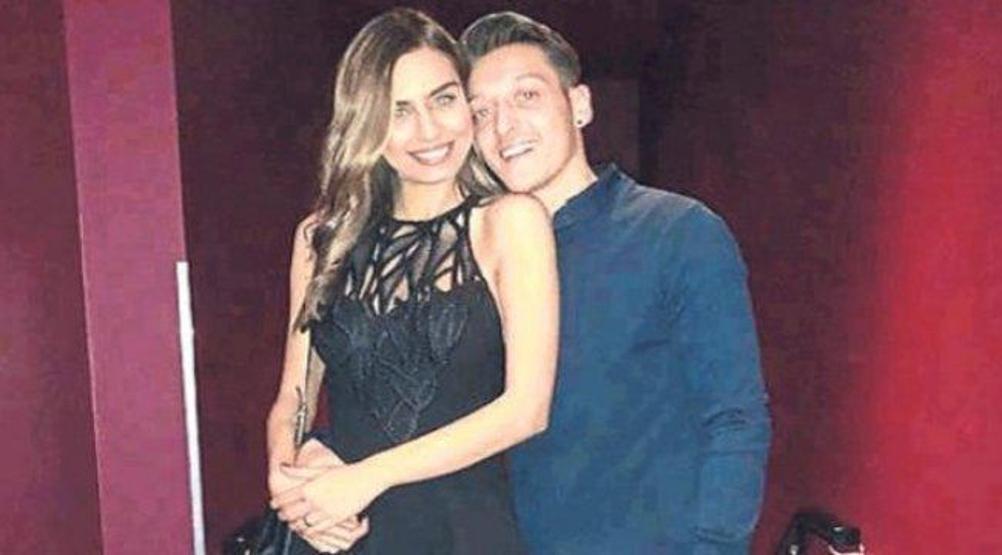 Amine Gülşeden Mesut için Galatasaray mesajı
