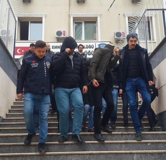 Fuhuş çetesinden kurtarılan 2 kadında HIV virüsü bulundu