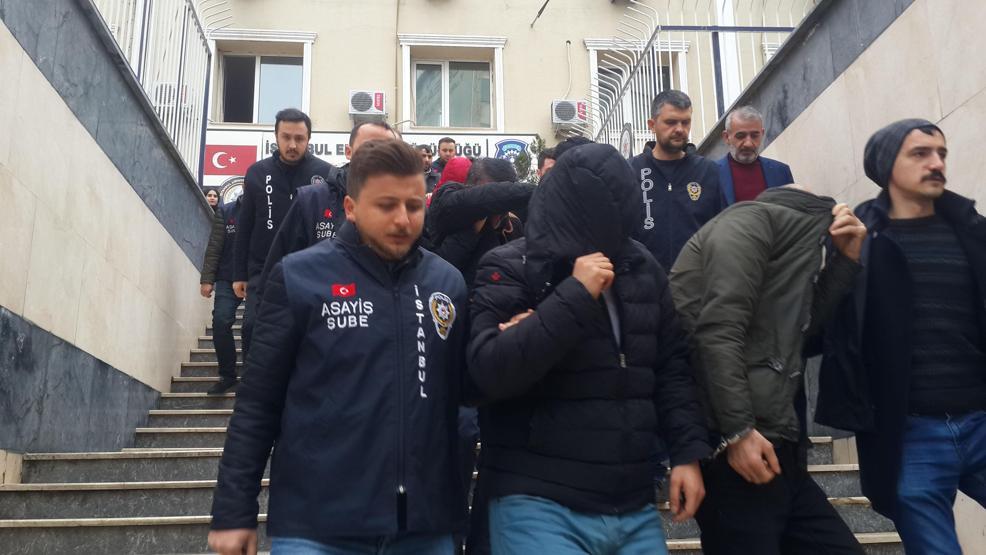Fuhuş çetesinden kurtarılan 2 kadında HIV virüsü bulundu