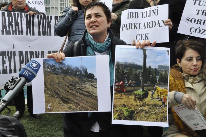 İBB önünde Maçka Parkı eylemi