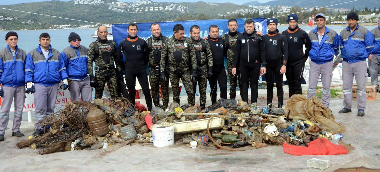 Bitezde dip temizliği: 700 kilo çöp