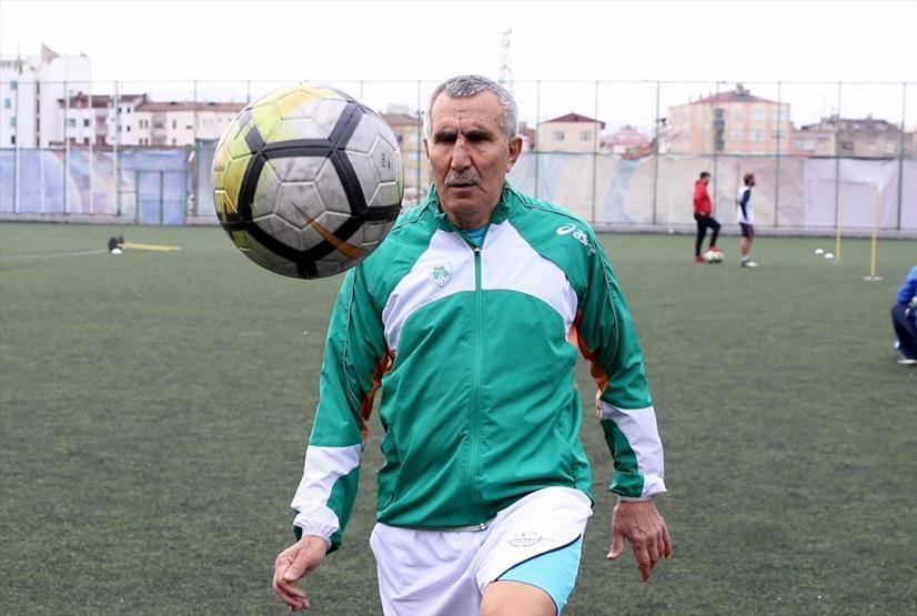 69 yaşında yeni takımına transfer oldu