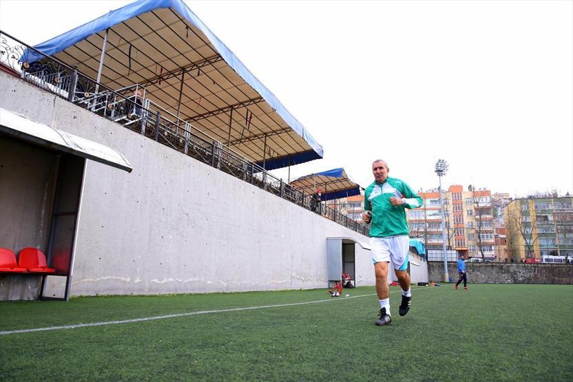 69 yaşında yeni takımına transfer oldu
