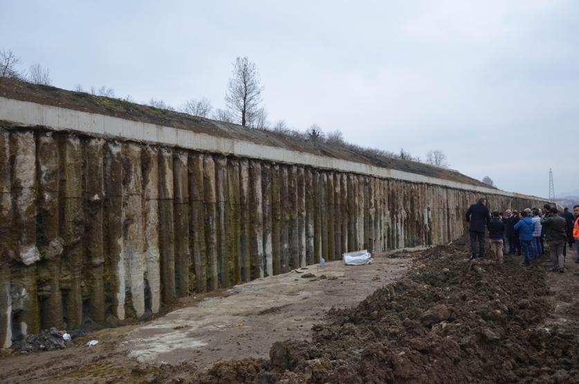 5 yıl önce başlayan 1 milyarlık projeye heyelan engeli