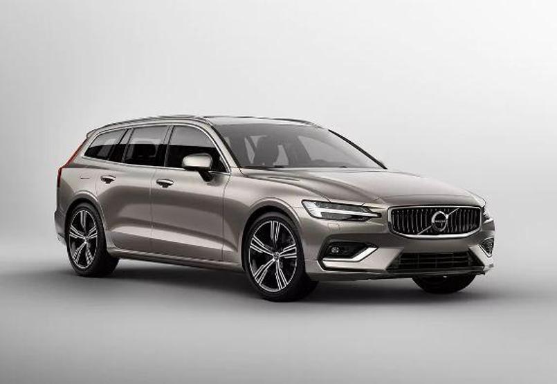 Yeni Volvo V60 station fotoğrafları
