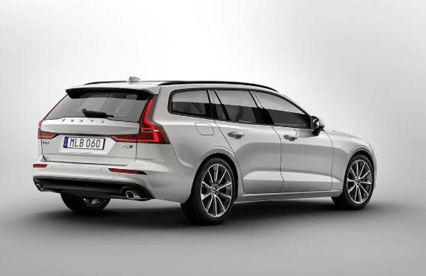 Yeni Volvo V60 station fotoğrafları