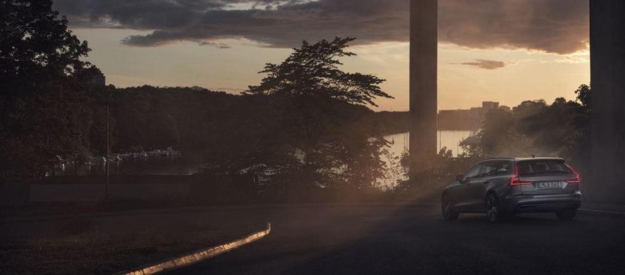 Yeni Volvo V60 station fotoğrafları
