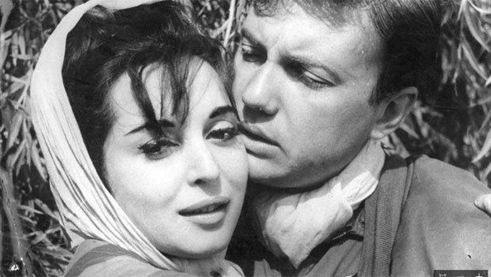 Sahnelerden yalnızlığa: Leyla Sayarın hikayesi