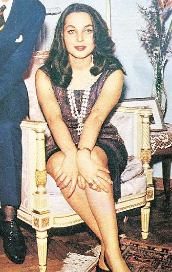 Sahnelerden yalnızlığa: Leyla Sayarın hikayesi