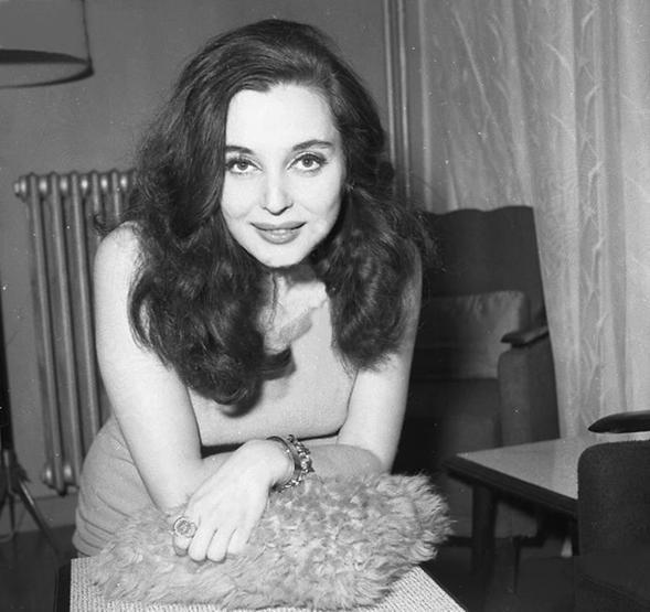 Sahnelerden yalnızlığa: Leyla Sayarın hikayesi