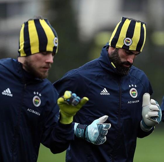 Fenerbahçede sol beke Hasan Ali dönüyor