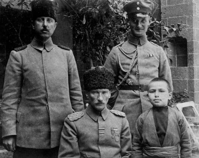 Sanatçılar Mustafa Kemal Atatürkle anılarını böyle anlatmış