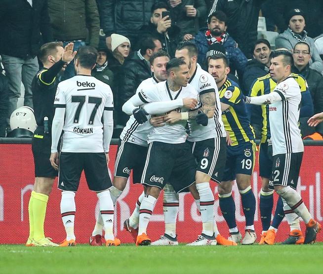 Erman Toroğlu: Onu tam teşekküllü bir hastaneye götürmek gerek