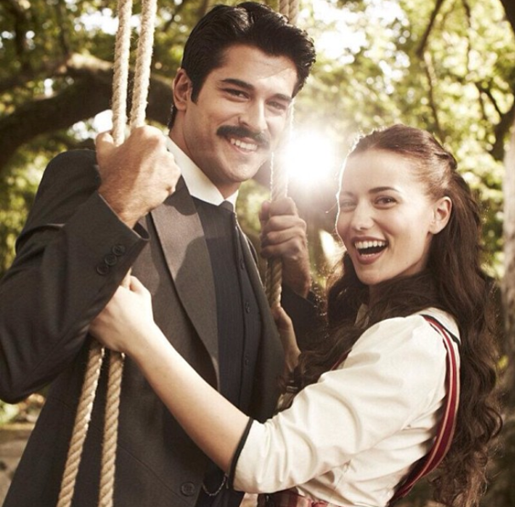 Burak Özçivit Fahriye Evcen çiftinden kötü haber