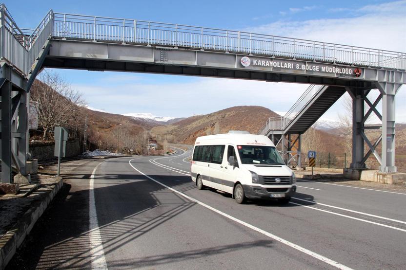 Bingölde köylülerin ölüm yolu isyanı