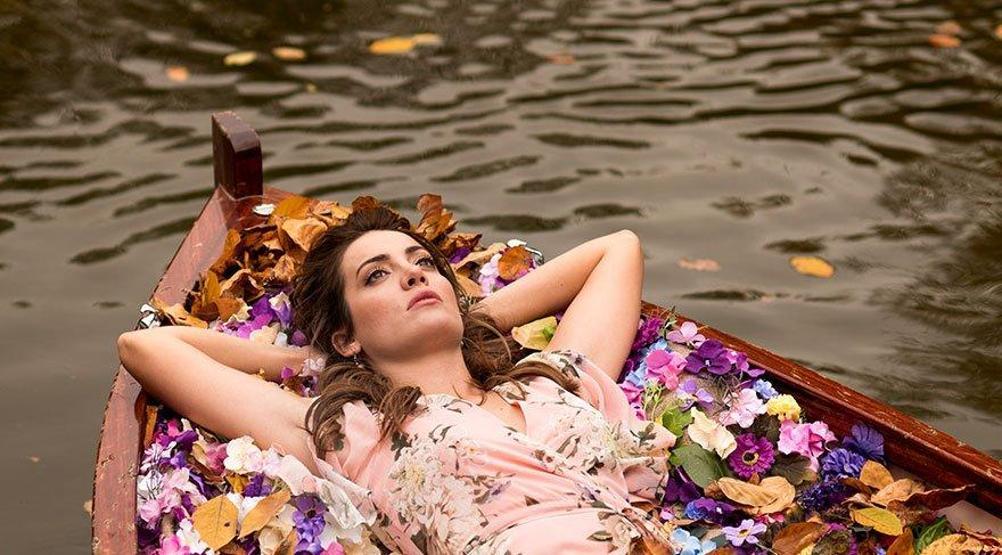 İrem Sak: Botoks yaptırdığım için pişmanım