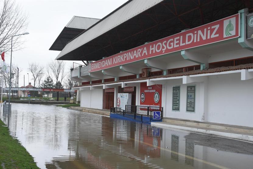 Tunca taştı, Sarayiçi su altında kaldı