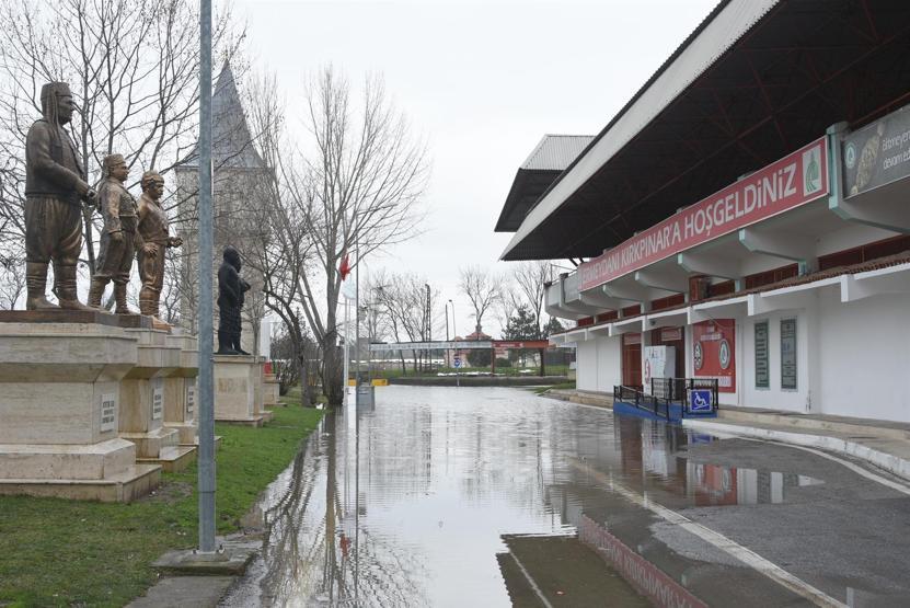 Tunca taştı, Sarayiçi su altında kaldı