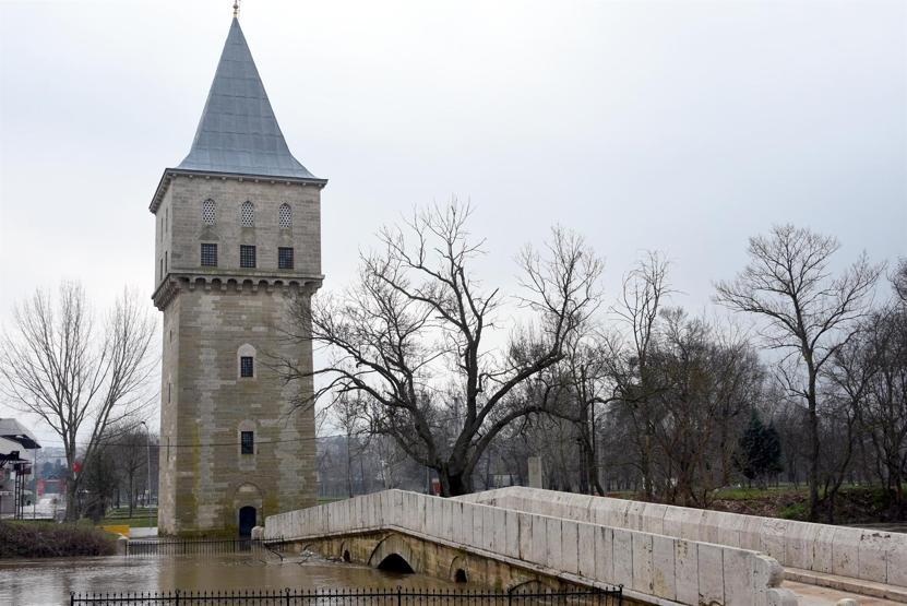 Tunca taştı, Sarayiçi su altında kaldı