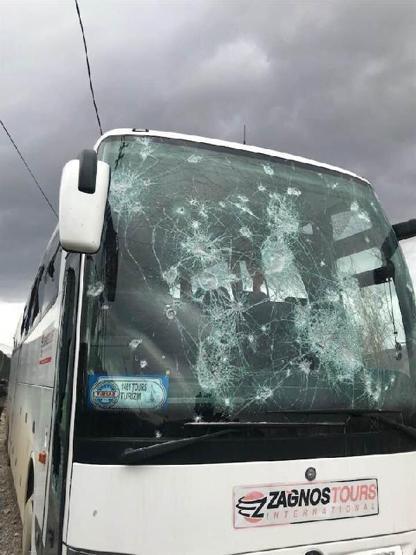 Hopaspor takım otobüsüne taşlı saldırı
