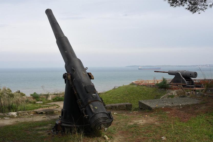 Çanakkalede tarihi tabyada rezalet