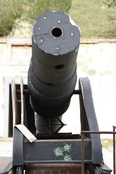 Çanakkalede tarihi tabyada rezalet