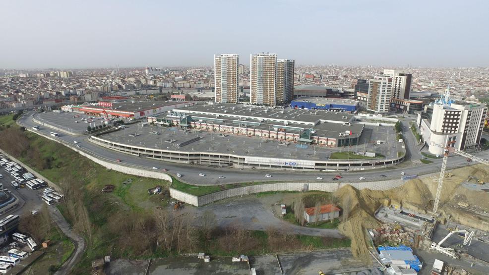 İstanbulun göbeğindeki dev arsa satıldı