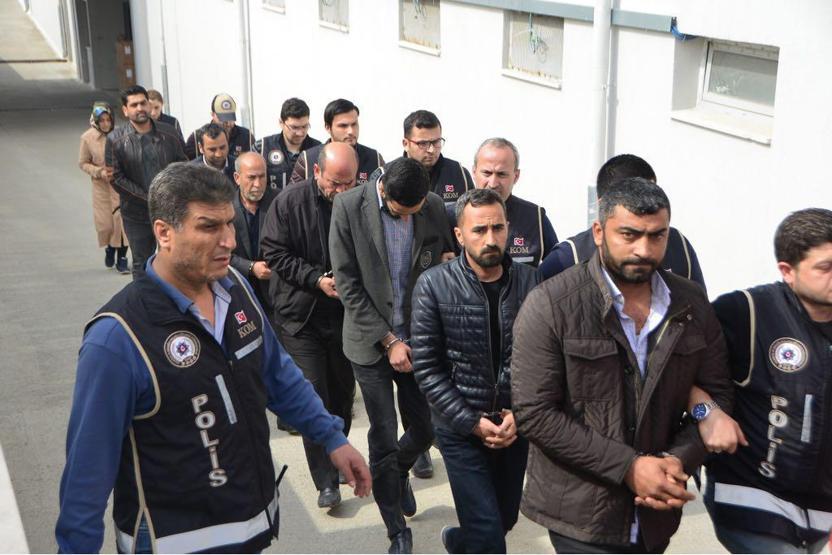 Adanada çeteye Ova operasyonu: Polis işçi kılığında tarlada çalıştı