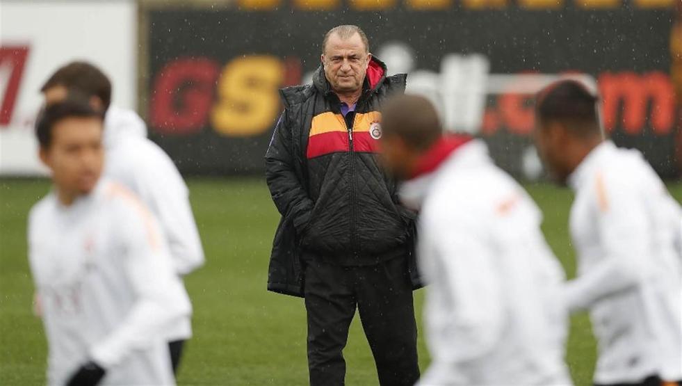 Galatasarayda 3 isimle yollar ayrıldı