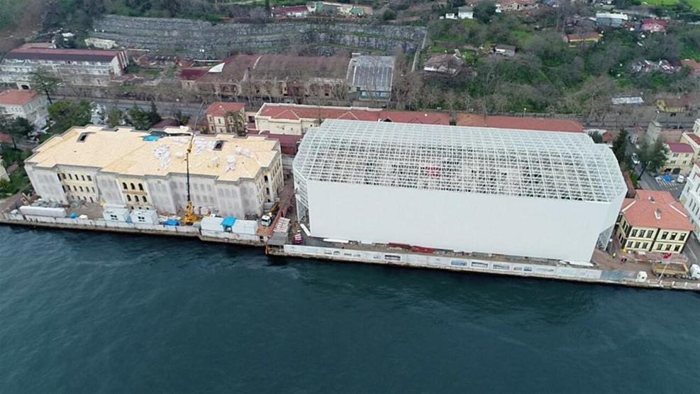 Tarihi Kabataş Erkek Lisesinde tepki çeken restorasyon