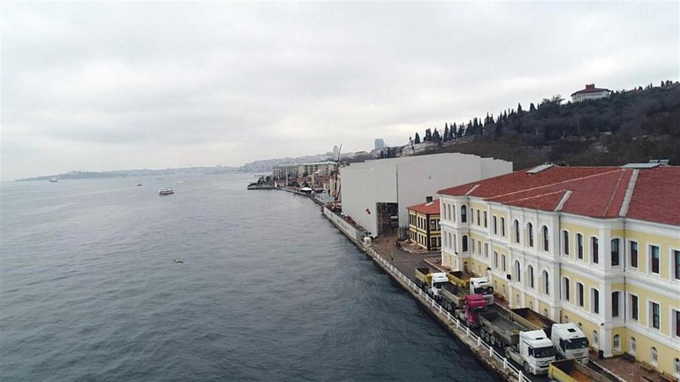 Tarihi Kabataş Erkek Lisesinde tepki çeken restorasyon