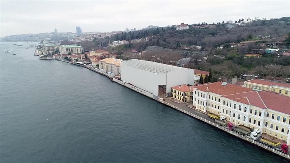 Tarihi Kabataş Erkek Lisesinde tepki çeken restorasyon