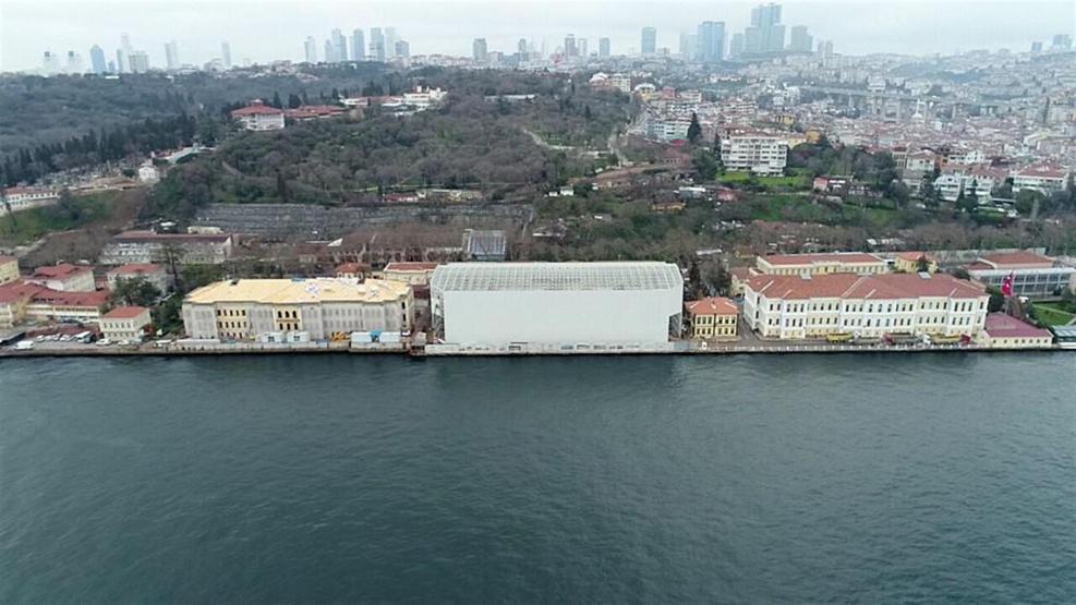 Tarihi Kabataş Erkek Lisesinde tepki çeken restorasyon