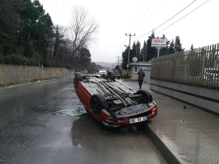 Patron kendini kaybetti: Araçları forkliftle yola böyle fırlattı