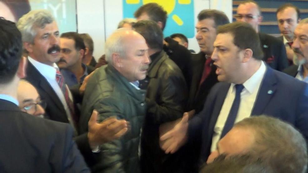 İYİ Parti kongresinde arbede