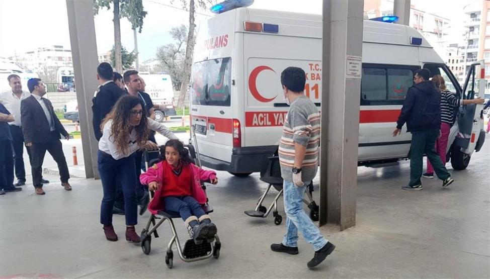 Zehirlenen 183 öğrenciden 148i taburcu edildi