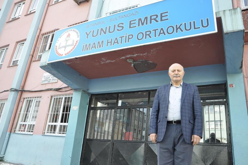 Çocuğunu uyaran öğretmene okul bahçesinde tekme tokat saldırdı