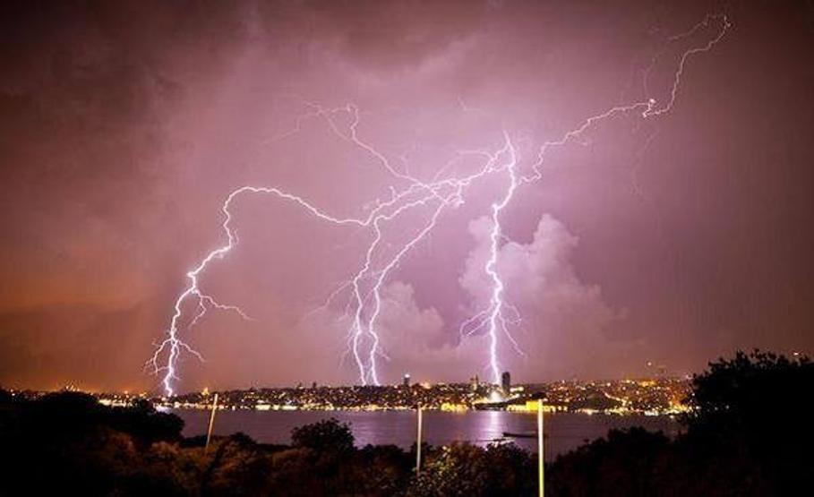 İstanbulda sağanak yağış saat kaçta başlıyor | 14 Mart İstanbul hava durumu