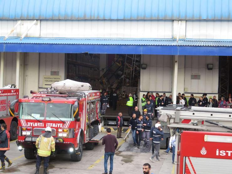 Son dakika...Tuzlada antrepoda raflar işçilerin üzerine devrildi