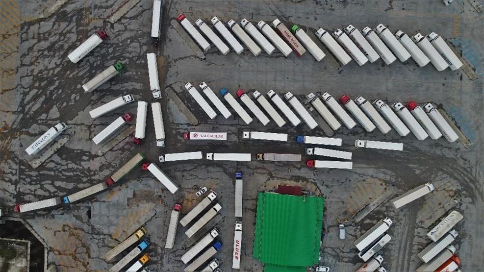 Kapıkulede TIR kuyrukları uzadı gitti: İşte havadan görüntüleri