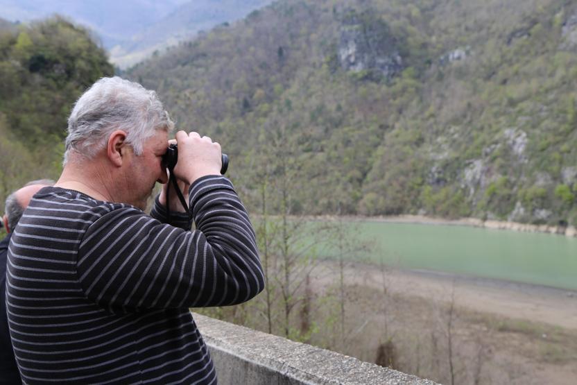 Baraj gölünde kaybolan kişiyi dalgıçlar arıyor