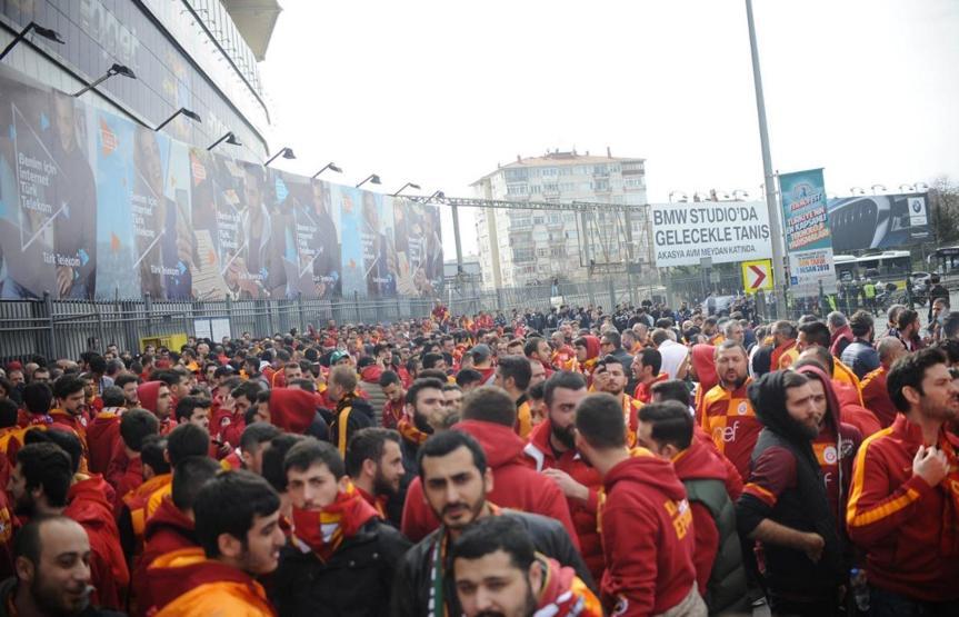 Kadıköyde taraftara kötü sürpriz