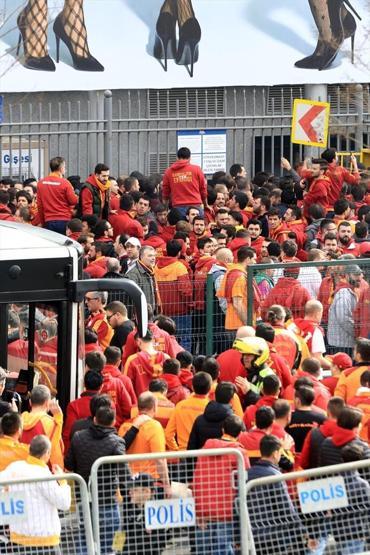 Kadıköyde taraftara kötü sürpriz