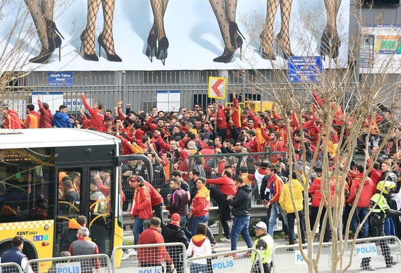 Kadıköyde taraftara kötü sürpriz