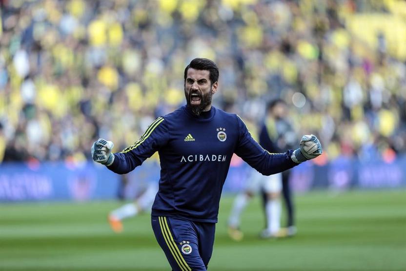 Fenerbahçeli yöneticiden tepki çeken hareket